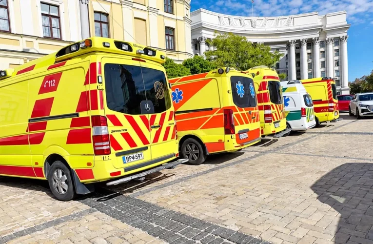 Ambulanser och hopp till Ukraina